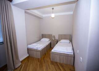 Хостелы Sweet Sleep hostel Ереван Двухместный номер с 2 отдельными кроватями-6