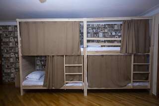 Хостелы Sweet Sleep hostel Ереван Кровать в общем номере для мужчин и женщин с 10 кроватями-3
