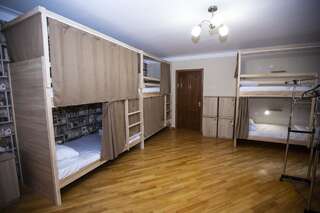 Хостелы Sweet Sleep hostel Ереван Кровать в общем номере для мужчин и женщин с 10 кроватями-6